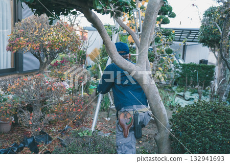 gardener, landscaper, gents 132941693