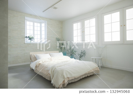 double bed bedroom 132945068