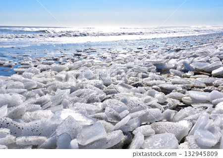 Jewelry Ice, Otsu Coast, Hokkaido 132945809
