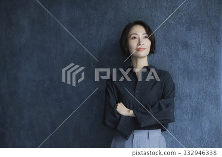 中年女性美女形象 中年女性美女形象 132946338