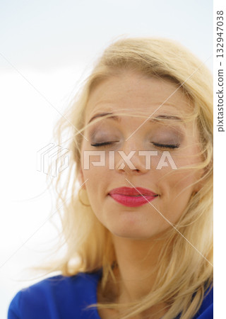 Happy fashion model woman 132947038