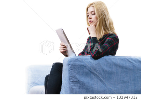 Young woman using tablet Young woman using tablet 132947312