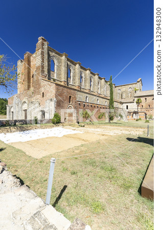 San Galgano Abbey ruins in Tuscany, Italy San Galgano Abbey ruins in Tuscany, Italy 132948300