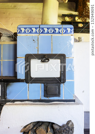 Traditional tiled stove with wood for heating in Kourim 132949091
