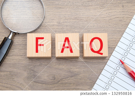 FAQ (checklist and magnifying glass) 132950816