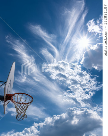 藍天下的籃球框 132951197