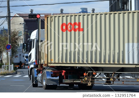 Trailer truck image 132951764