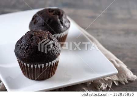 chocolate, cupcake, muffin 132955950