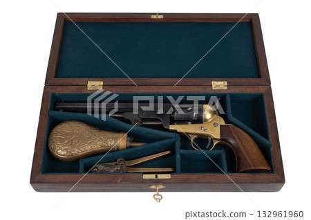 Old west revolver in green velvet lined box 132961960