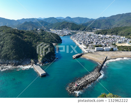 德島縣南町日和佐川入海口 德島縣南町日和佐川入海口 132962222