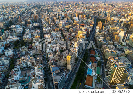 Aerial view of Miraflores and its boardwalk in Lima. 132962250