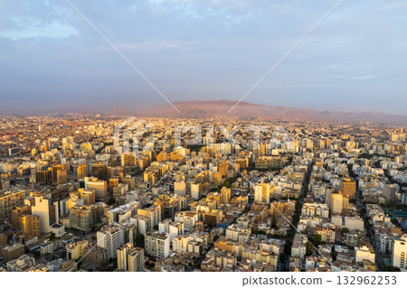 Aerial view of Miraflores and its boardwalk in Lima. 132962253