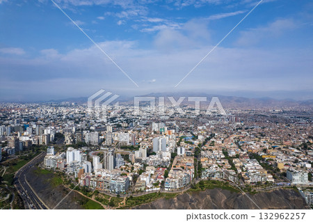 Aerial view of Miraflores and its boardwalk in Lima. 132962257