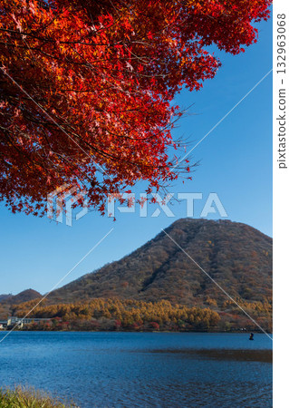 秋天的榛名山、榛名湖和榛名富士山 132963068