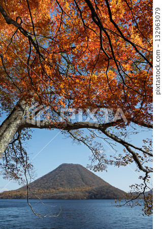 秋天的榛名山、榛名湖和榛名富士山 132963079