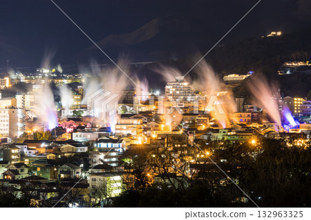 Steam and night view from the Yukemuri Observatory (Beppu City, Oita Prefecture) Steam and night view from the Yukemuri Observatory (Beppu City, Oita Prefecture) 132963325