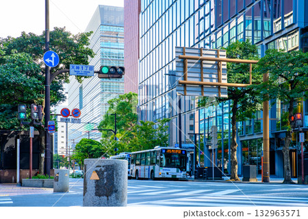 Meiji Street in Tenjin, Chuo Ward, Fukuoka City, Tenjin 1-chome intersection, east of Tenjin Business Center 132963571