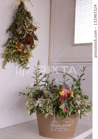 管道在秋天 132965324