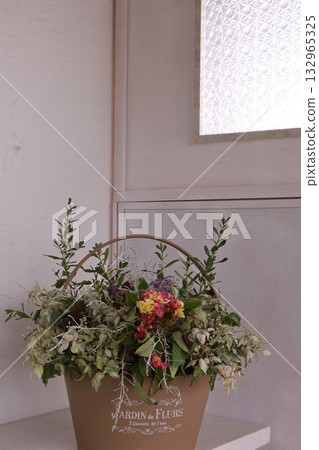 管道在秋天 132965325