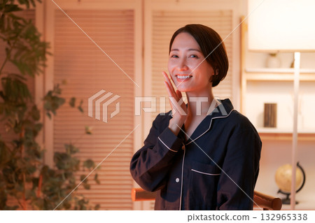 關心皮膚的女性 132965338