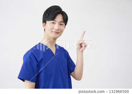 Doctor, nurse, dentist, caregiver Men pointing to the right White background Doctor, nurse, dentist, caregiver Men pointing to the right White background 132966500