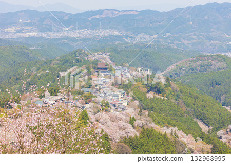 奈良之春：日本最佳賞櫻勝地－吉野山上千本花屋倉展望台 132968995