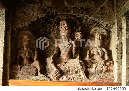 The religious sites and art at the Elora Caves,a UNESCO World Heritage Site,are one of the world's largest collections of rock-cut temples, dating back to 600-1000 AD. Located at Aurangabud in India. 132969863