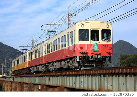 [琴電]1070系列～Fantango Red～（琴平線：恩座～一宮） 132970350