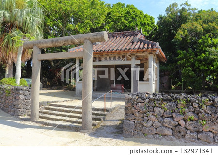 竹富島的守護神－西戶禦岳 132971341