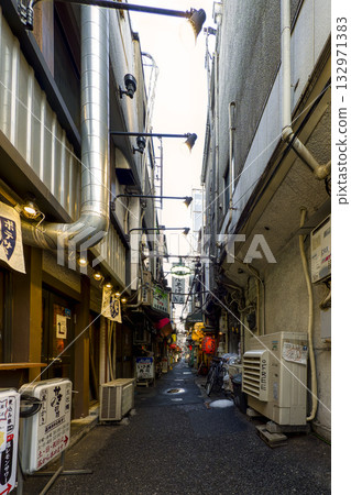 Tokyo's backstreet restaurant district Tokyo's backstreet restaurant district 132971383