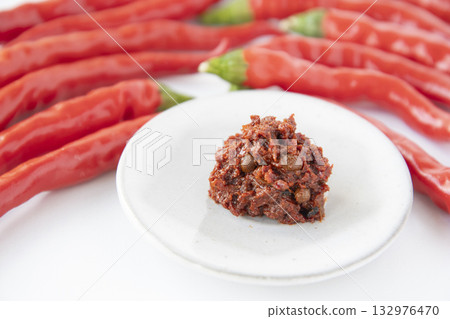 紅辣椒和新鮮七味粉 紅辣椒和新鮮七味粉 132976470