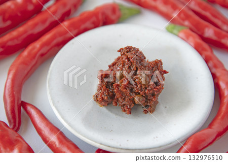 Red chili pepper and fresh shichimi Red chili pepper and fresh shichimi 132976510
