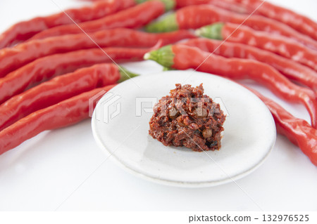 Red chili pepper and fresh shichimi Red chili pepper and fresh shichimi 132976525