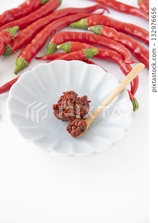 Red chili pepper and fresh shichimi 132976656