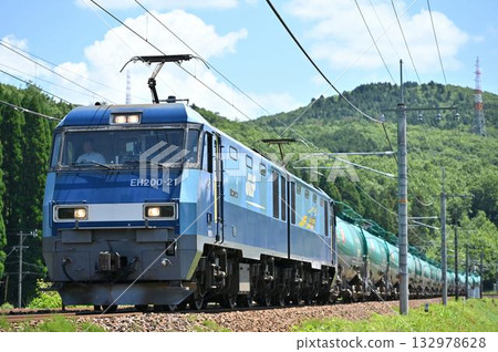 EH200 electric locomotive No. 21 Blue Thunder pulling a Chuo Line tank car 132978628