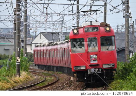 名鐵犬山線200系列車，車頭有標誌 132978654