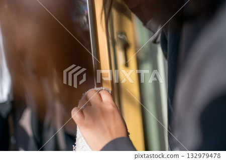 Housewife cleaning windows Housewife cleaning windows 132979478