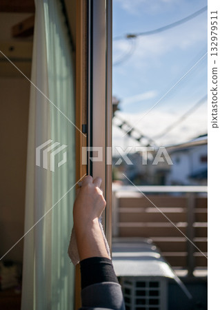 家庭主婦窗戶清潔 132979511