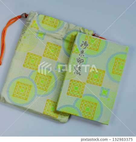 Omi Buddhism book 132983375