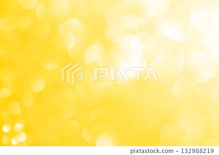 淺黃色大小不一的散景閃光背景材質 132988219