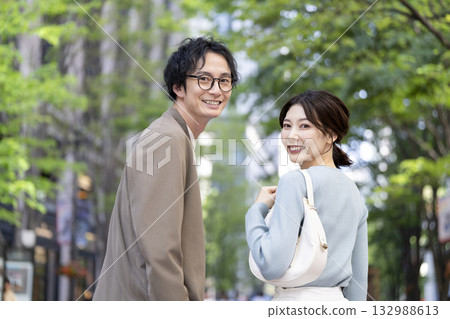 Men and women in their 30s smiling at the camera Men and women in their 30s smiling at the camera 132988613