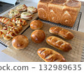 Various bread 132989635