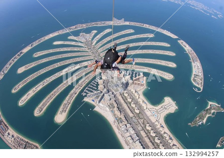 高空跳傘 132994257