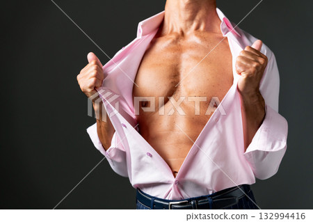 Senior male muscular beauty 132994416