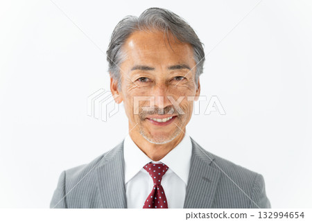 商務高級男性肖像 132994654