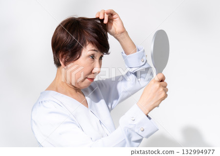 Senior women's hair care FAGA 132994977
