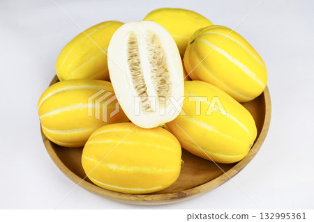 Fresh and delicious Korean melon. 132995361