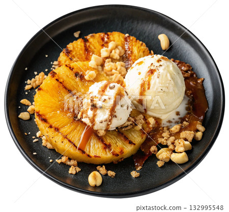grilled pineapple with rum sauce vanilla ice crea 132995548
