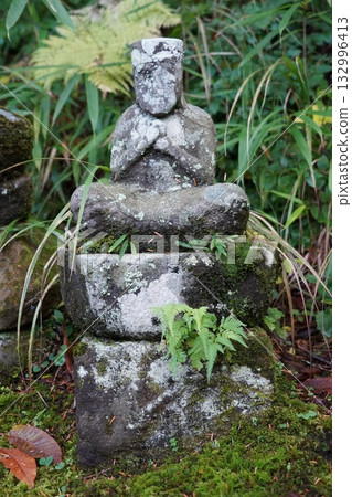 Scenery of Kamakura, Kitamuki Kannon, Jorakuji Temple, a special head temple of the Tendai sect, and the area around Bessho Onsen in Shinshu 132996413