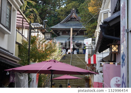 Scenery of Kamakura, Kitamuki Kannon, Jorakuji Temple, a special head temple of the Tendai sect, and the area around Bessho Onsen in Shinshu 132996454